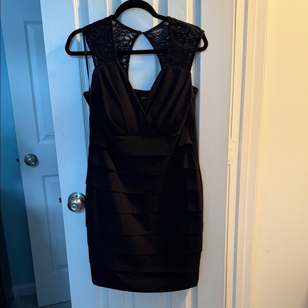 Enfocus Studio Elegant Black Backless Dress